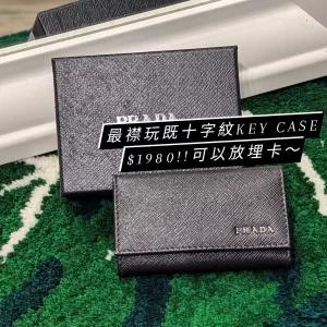 Prada 6 Hook Key Case Saffiano in Black