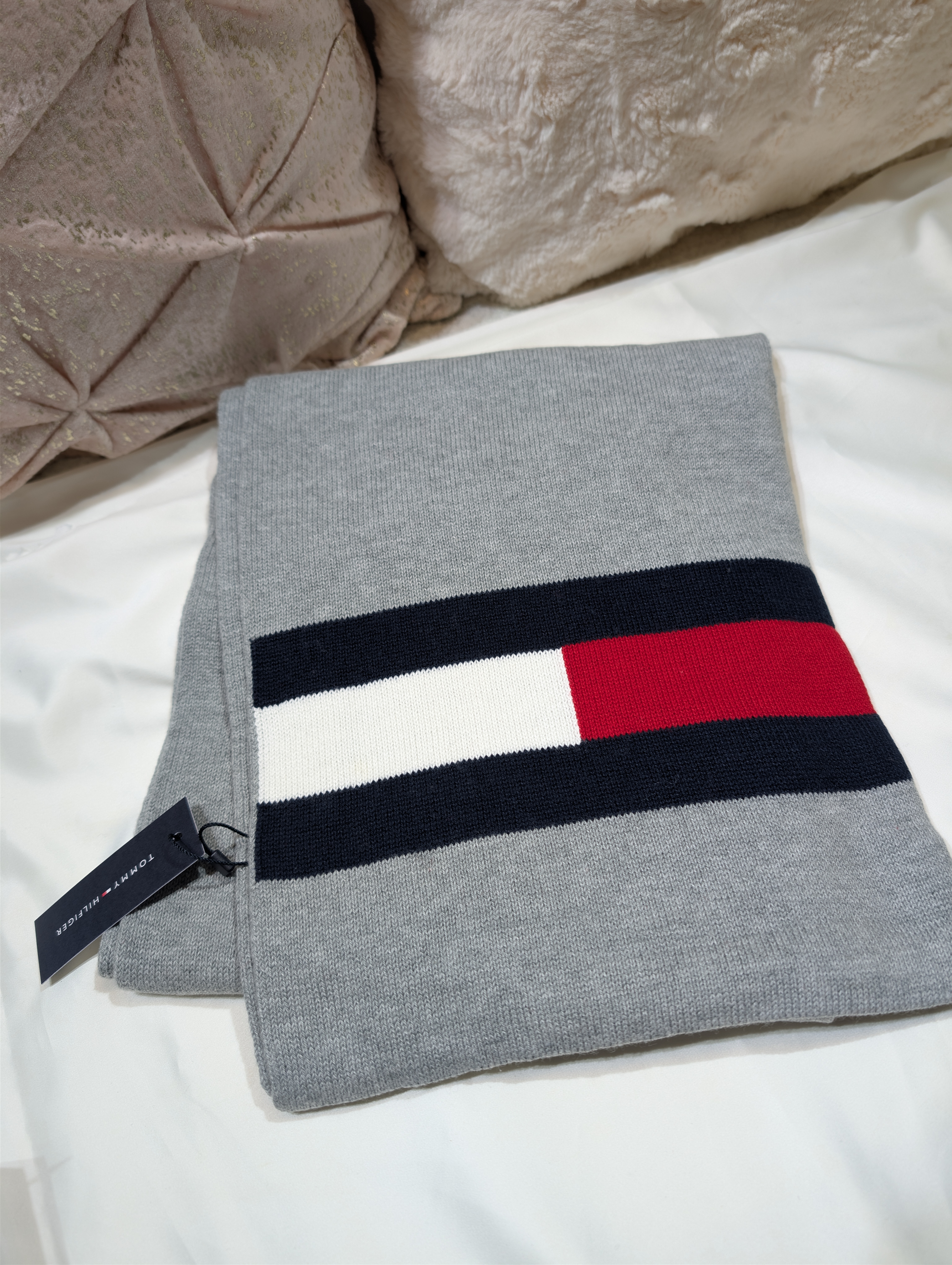 Tommy Hilfiger Mens Knit Scarf in Grey
